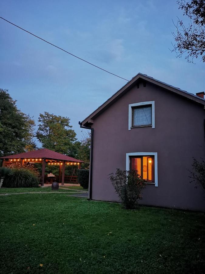 Kuca Za Odmor Rubic Villa Vinkovci Exterior foto
